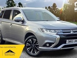 Grey Used 2015 Mitsubishi Outlander P-HEV Estate | £9,250 (Fair price)