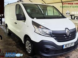 White Used 2019 Renault Trafic Business MPV | £6,995 (Good price)