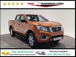 Yellow Used 2021 Nissan Navara Acenta Pickup | £18,990 (Fair price)