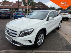 White Used 2015 Mercedes GLA200 Premium SUV | £7,695 (Fair price)