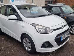 White Used 2016 Hyundai i10 SE Hatchback | £4,950 (Fair price)