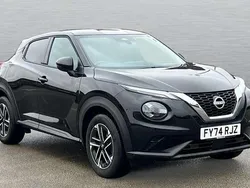 Pearl black Used 2024 Nissan Juke N-Connecta SUV | £18,425 (Fair price)