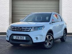 Superior white Used 2016 Suzuki Vitara SZ5 SUV | £10,999 (Fair price)