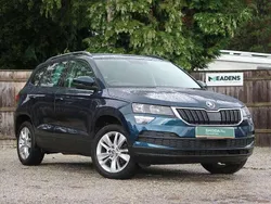 Petrol blue metallic Used 2019 Skoda Karoq SE SUV | £14,995 (Fair price)