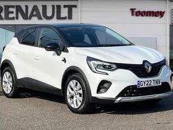 Black Used 2022 Renault Captur Iconic SUV | £14,495 (Fair price)