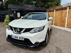 Pearlescent white Used 2016 Nissan Qashqai Acenta SUV | £7,995 (Good price)