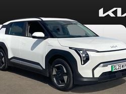 White Used 2025 Kia EV3 Air SUV | £29,359 (Fair price)