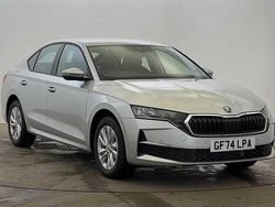 Brilliant silver metallic Used 2024 Skoda Octavia SE Technology Hatchback | £20,995 (Fair price)