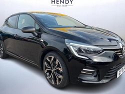 Black Used 2021 Renault Clio V SE Hatchback | £13,349 (Fair price)