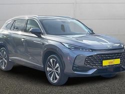 White Used 2024 MG HS SE SUV | £23,995