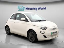 White Used 2021 Fiat 500e Passion Hatchback | £10,900 (Fair price)