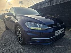 Blue Used 2017 VW Golf VII SE Hatchback | £9,500 (Fair price)