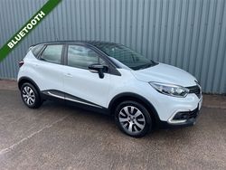White Used 2018 Renault Captur Play SUV | £7,390 (Fair price)