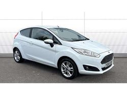 White Used 2015 Ford Fiesta Zetec Hatchback | £6,921 (Fair price)
