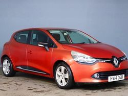 Red Used 2014 Renault Clio IV Dynamique Hatchback | £4,495 (Fair price)