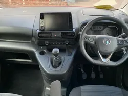 Red Used 2019 Vauxhall Combo S MPV | £12,938 (Fair price)