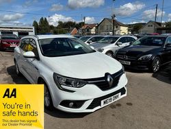 White Used 2019 Renault Mégane GrandTour Play Estate | £6,295 (Fair price)
