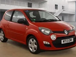 Red Used 2013 Renault Twingo Dynamique Hatchback | £4,699 (Expensive)