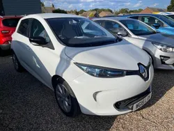 White Used 2015 Renault Zoe Dynamique Hatchback | £3,750 (Good price)