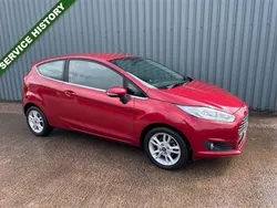 Red Used 2016 Ford Fiesta Zetec Hatchback | £5,490 (Good price)