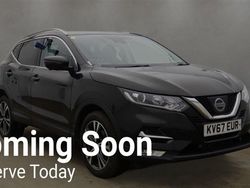 Black Used 2017 Nissan Qashqai N-Connecta SUV | £12,290 (Fair price)