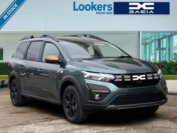 Green New 2025 Dacia Jogger Extreme MPV | £23,999 (Expensive)