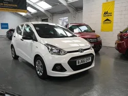 White Used 2016 Hyundai i10 Hatchback | £6,990 (Fair price)