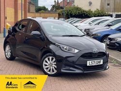 Black Used 2021 Toyota Yaris Hybrid Hatchback | £12,433 (Good price)
