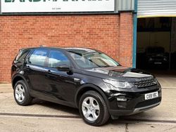 Black Used 2018 Land Rover Discovery Sport SE SUV | £10,975 (Fair price)