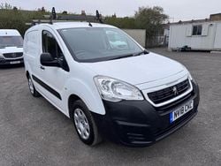 White Used 2018 Peugeot Partner Van | £4,395 (Fair price)