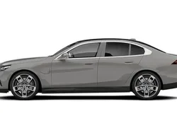 New 2025 BMW 550e M Sport Sedan | £76,819 (Good price)
