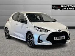 White Used 2021 Toyota Yaris Hybrid Hatchback | £15,800 (Good price)