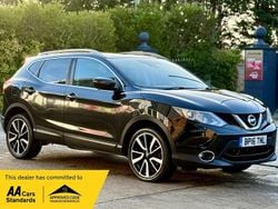 Black Used 2016 Nissan Qashqai Tekna SUV | £6,990 (Good price)