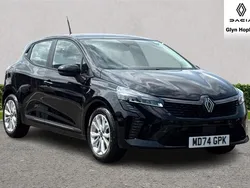 Diamond black New 2024 Renault Clio V Evolution Hatchback | £15,792 (Fair price)