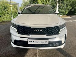 White Used 2022 Kia Sorento SUV | £33,455 (Good price)