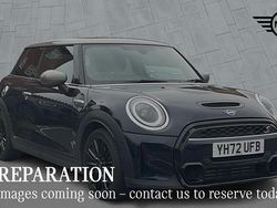 Black Used 2022 Mini Cooper S Exclusive Hatchback | £22,729 (Fair price)