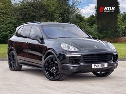 Black Used 2015 Porsche Cayenne SUV | £27,495