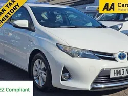 Used 2014 Toyota Auris Hybrid Hatchback | £7,695 (Good price)