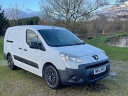 White Used 2011 Peugeot Partner S MPV | £495 (Super price)
