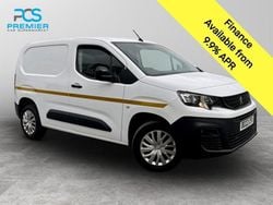 White Used 2022 Peugeot Partner Premium MPV | £7,800 (Good price)