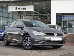 Used 2018 VW Golf VII SE Hatchback | £15,690 (Fair price)