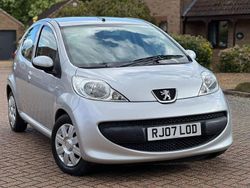 Silver Used 2007 Peugeot 107 Hatchback | £1,750 (Fair price)