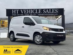 White Used 2020 Peugeot Partner MPV | £9,995 (Fair price)