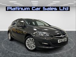 Grey Used 2013 Vauxhall Astra Hatchback | £4,995 (Expensive)