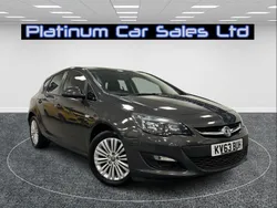 Grey Used 2013 Vauxhall Astra Hatchback | £4,995 (Expensive)