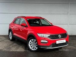 Red Used 2018 VW T-Roc SE SUV | £13,350 (A bit pricey)
