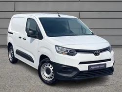 White Used 2022 Toyota Proace Active Van | £10,000 (Good price)