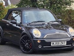 Black Used 2005 Mini ONE Hatchback | £2,495 (Fair price)