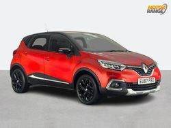 Red/black Used 2017 Renault Captur Dynamique SUV | £8,295 (Fair price)