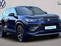 Used 2025 VW Tayron R-line SUV | £39,407 (Fair price)